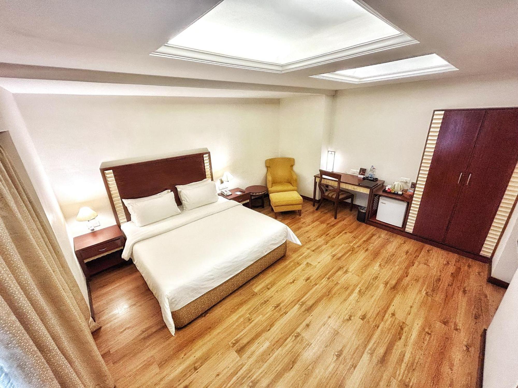 The Residency Karur Hotel Екстериор снимка