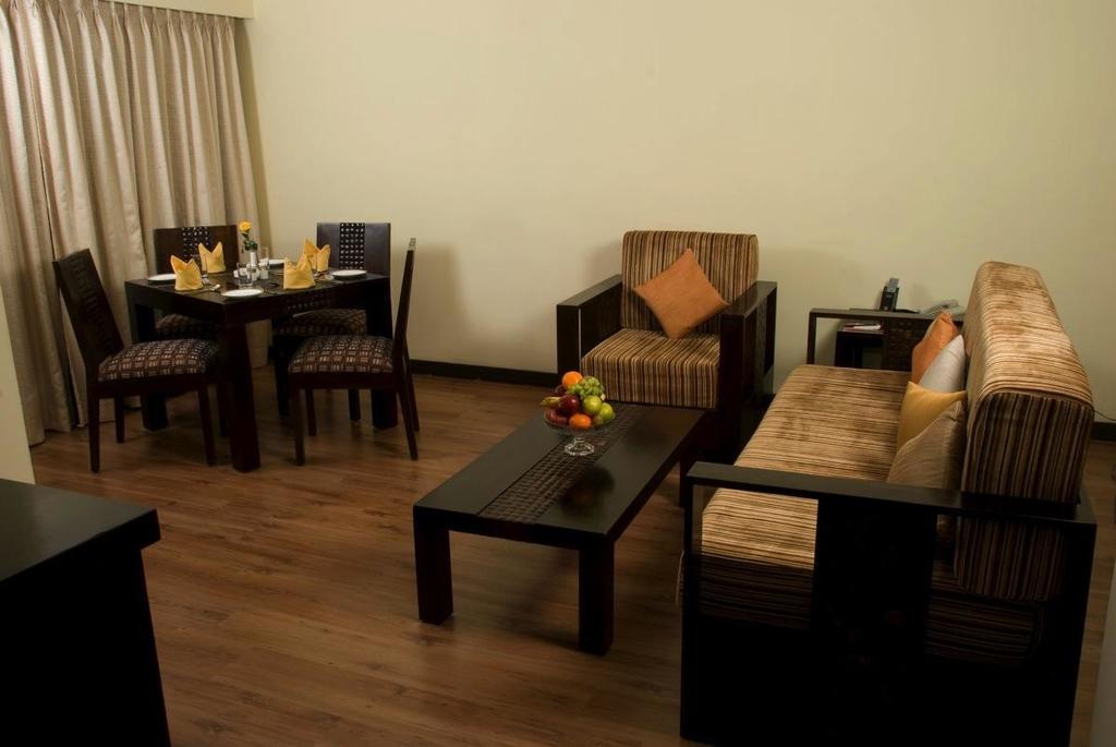 The Residency Karur Hotel Екстериор снимка