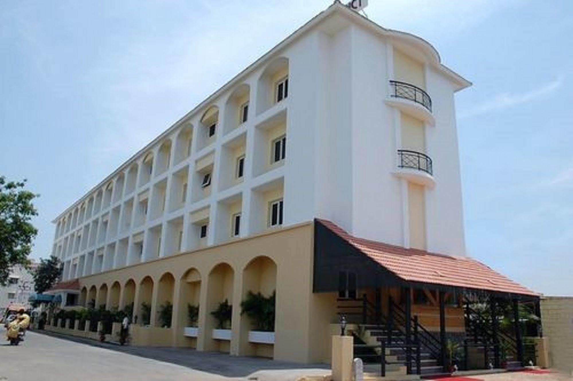 The Residency Karur Hotel Екстериор снимка