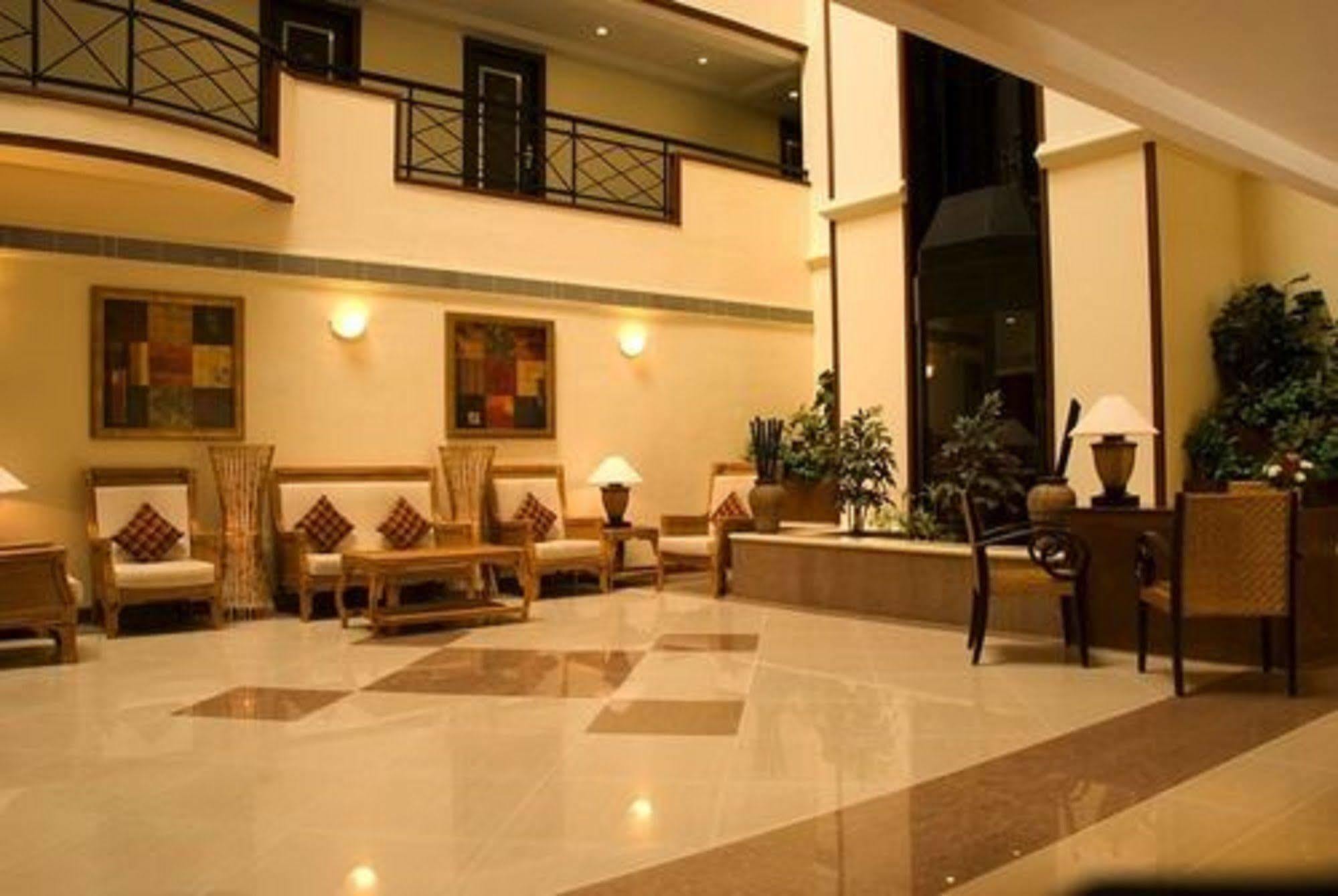 The Residency Karur Hotel Екстериор снимка