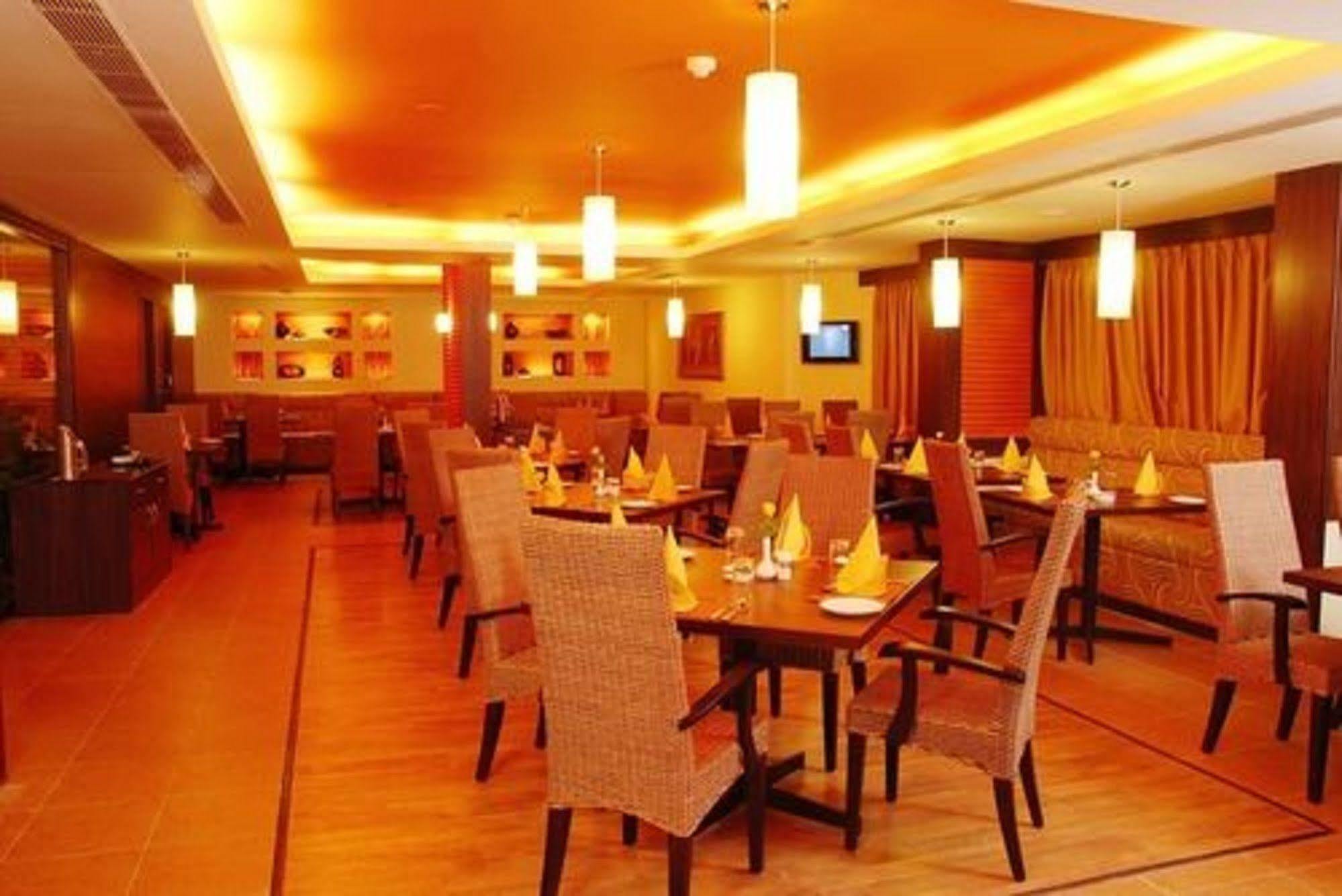 The Residency Karur Hotel Екстериор снимка